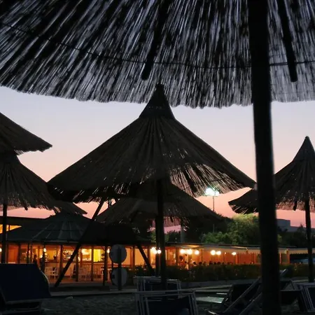 African Beach Отель Манфредония